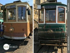 In Porto fahren Besucher mit historischen Stra&szlig;enbahnen quer durch die Stadt.
