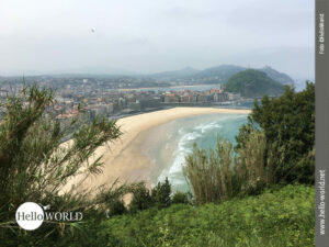 Hier sieht man ein Bild aus der Galerie Camino del Norte, die den Ausblick auf San Sebastian im Baskenland zeigt.