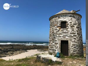 Hier sieht man eine Steinm&uuml;hle bei Moinho da Areosa auf dem Camino Portugues K&uuml;stenweg.