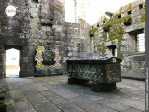Sehenswert: das Freilichtmuseum Museo Arqueologico in Barcelos Das Foto zeigt einen steinernen Sarg im Museo Arqueologico in Barcelos.