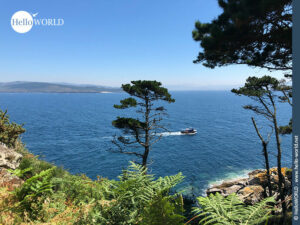 Diesen K&uuml;stenausblick hat man von den Cies Inseln.