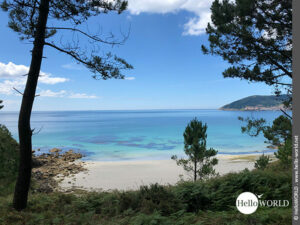 Idyllischer Blick auf das "Ende der Welt" Hier sieht man den menschenleeren Praia de Talon mit Blick auf Finisterre.