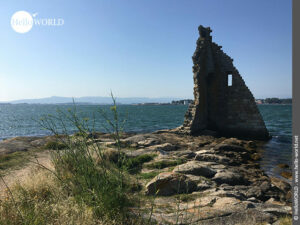 Der Torre San Sadurnino: einer der größten Schätze von Cambados Hier sieht man den Torre San Sadurnino bei Cambados, ein Ort in den Rias Baixas.