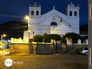 Das Franziskanerkloster La Recoleta Santa Ana bei Nacht Das Bild aus Sucre, Südamerika, zeigt das Franziskanerkloster La Recoleta Santa Ana bei Nacht.