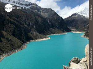 Laguna Paron: Traum auf 4.200 Metern Höhe Das Bild aus Südamerika zeigt eine Landschaft in Nordperu, nämlich die türkisfarbene Laguna Paron inmitten der Cordillera Blanca.